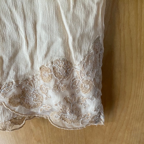 American eagle cream tank top - Picture 3 of 4